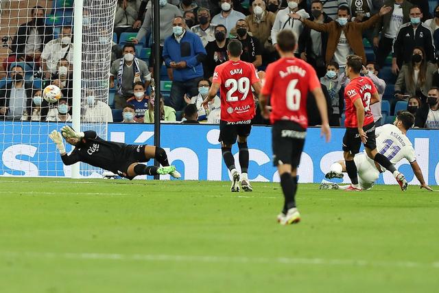 季前赛-詹眉缺阵湖人负森林狼 布朗尼全场6中1